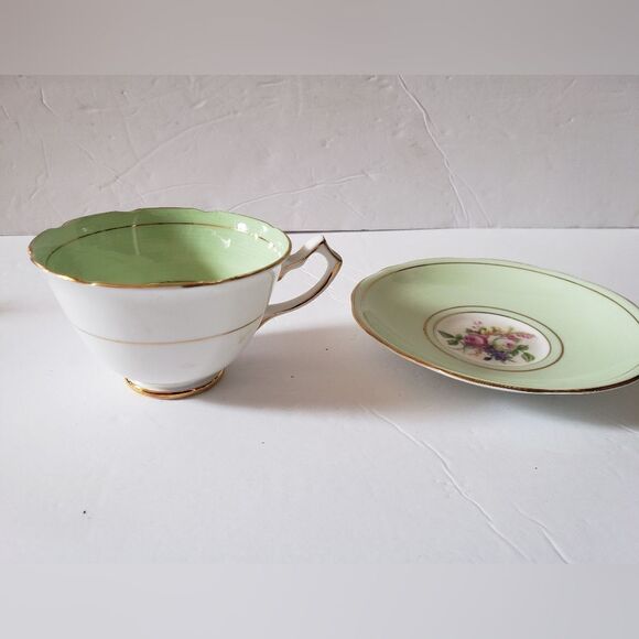 Gladstone Cup & Saucer - Picture 5 of 10